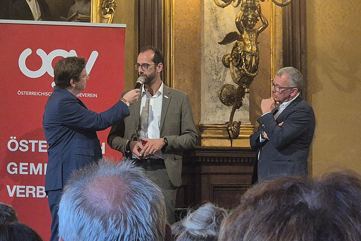Erfolgsgeschichte mit eAward ausgzeichnet